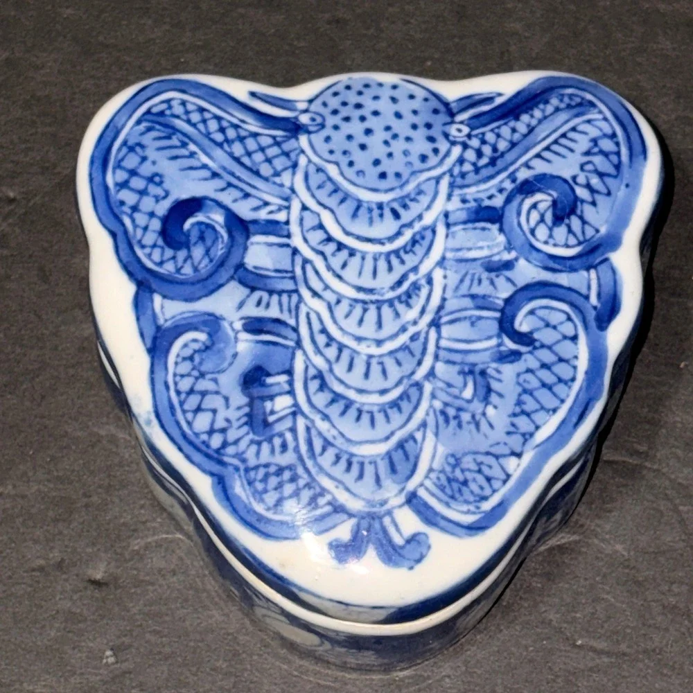 Unbranded blue white